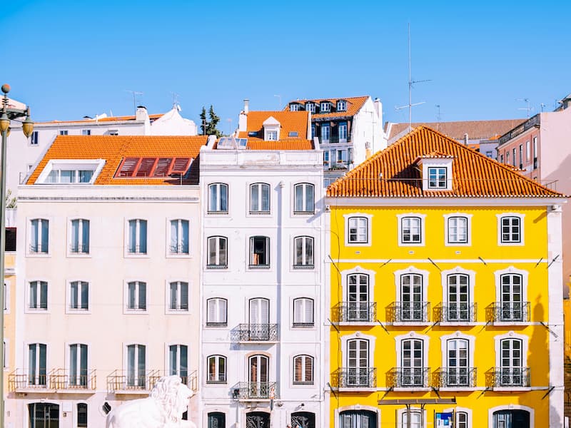 Foto de fachadas urbanas reabilitadas